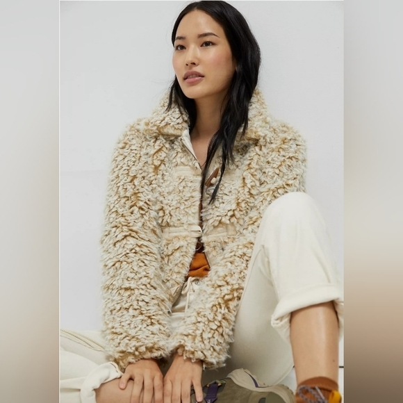 Anthropologie Jackets & Blazers - Anthropologie Brenna Shaggy Faux Fur Coat Size Small Boho Toggle Beige Taupe
